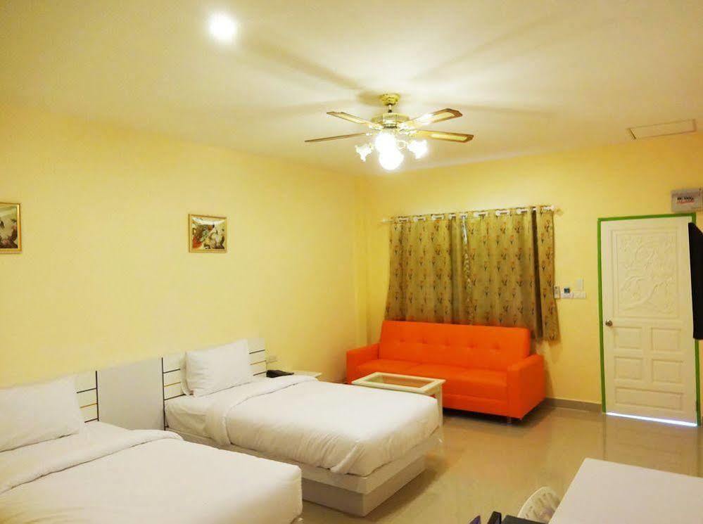 Holland Resort Phuket Exterior foto